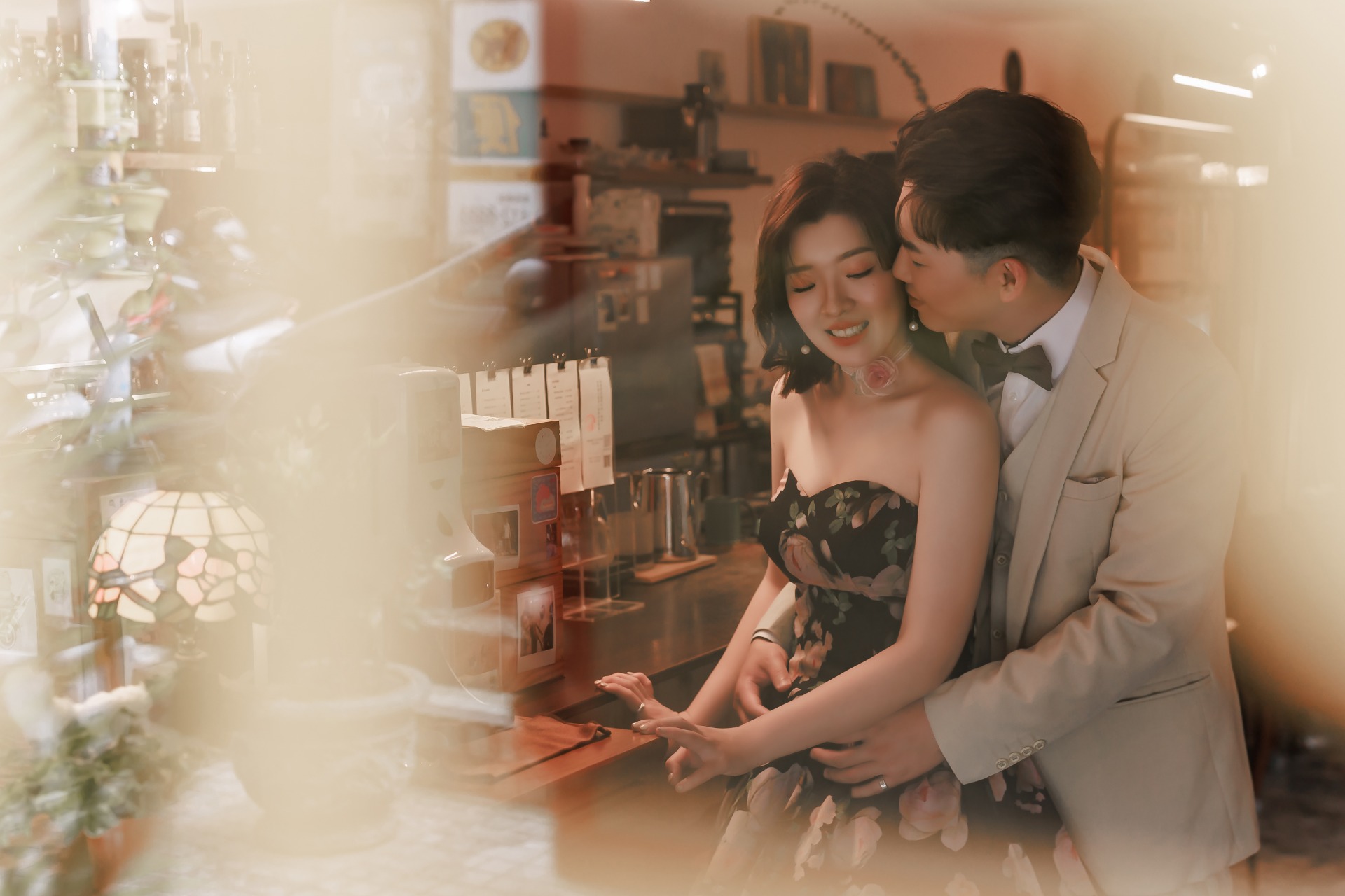 逝去的是時間 留下的是悸動  除了悸動 還想留下妳  能留下妳 也能留住時間